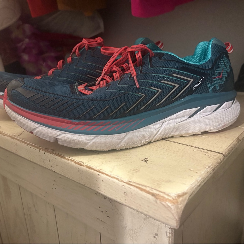 Women’s size 11 HOKAS